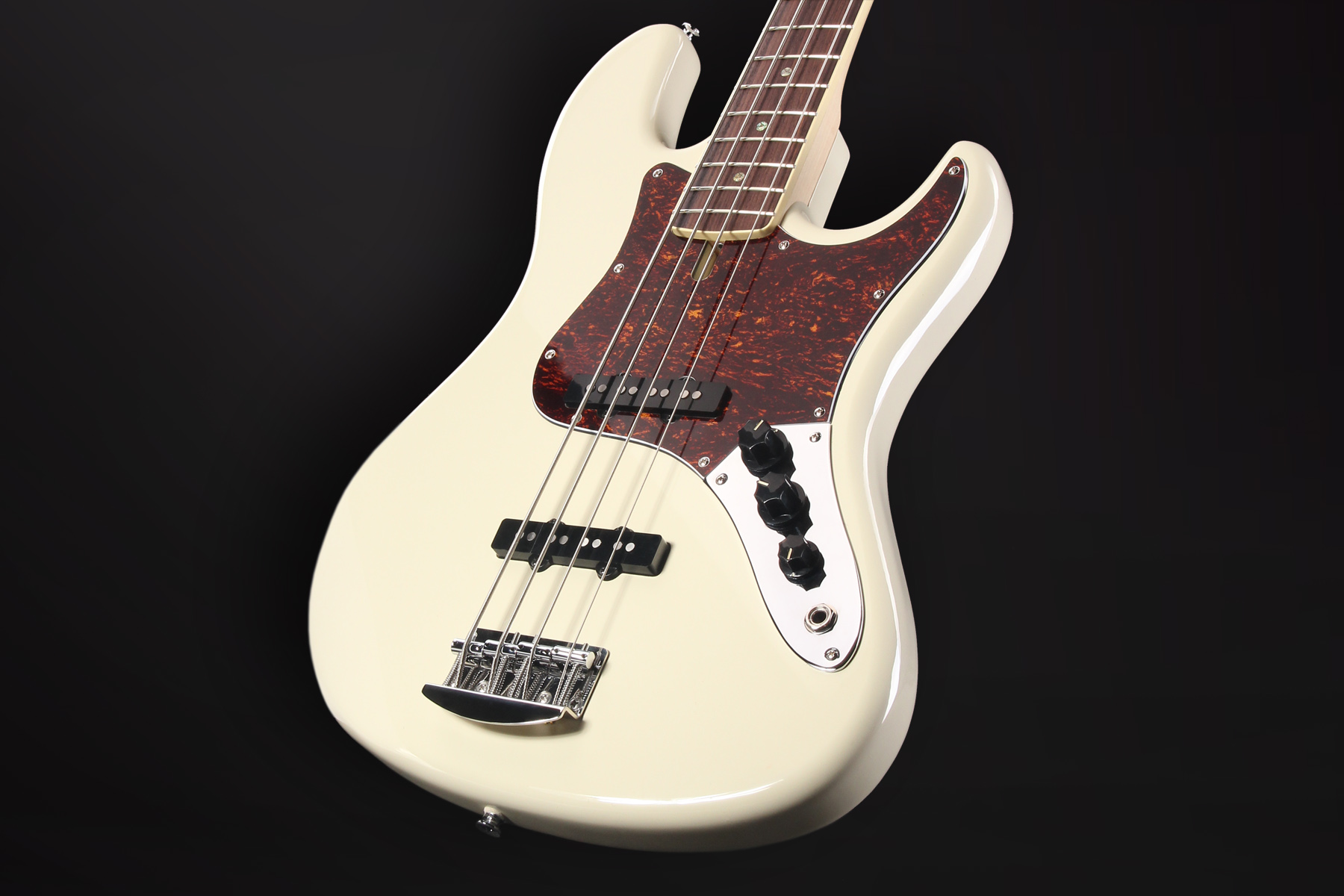 AVJ4 AV Basses